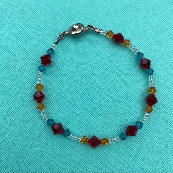 Elegant Multicolor Crystal Bracelet - Picture 4 of 10